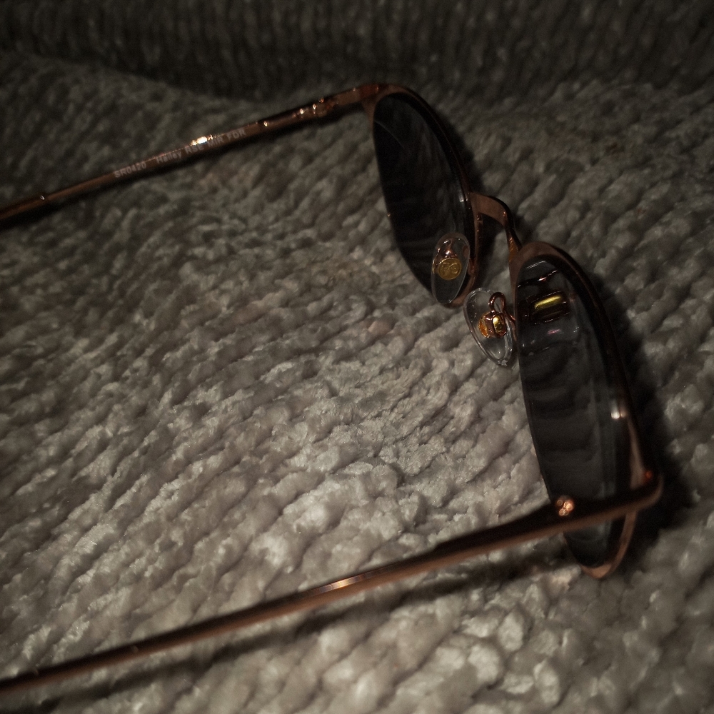 Pink Mirrored Aviator Sun Glasses - Picture 5 of 7